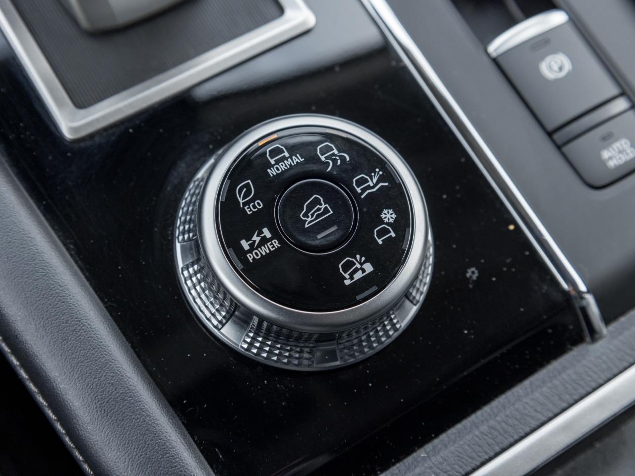 2023 Mitsubishi Outlander PHEV SEL S-AWC CPO FINANCE RATES FOR AS LOW AS 0.90% Photo