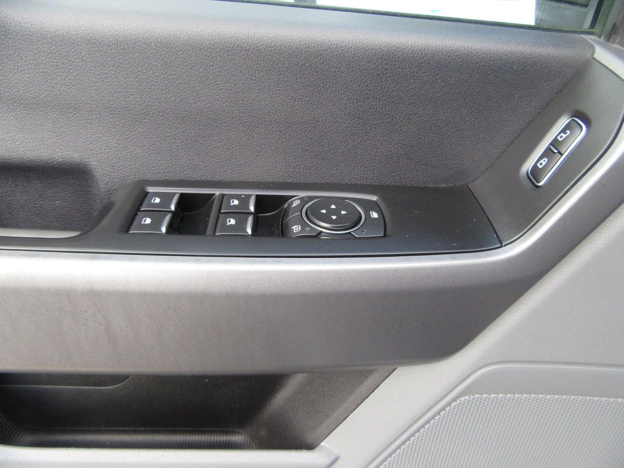 2024 Ford F-350 CREW CAB XLT 4X4 6.8FT BOX Photo