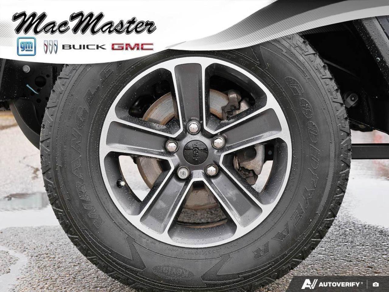 2023 Jeep Wrangler SaharaSAHARA, 2.0T, NAV, HEATED CLOTH, SKYTOP, 1-O Photo