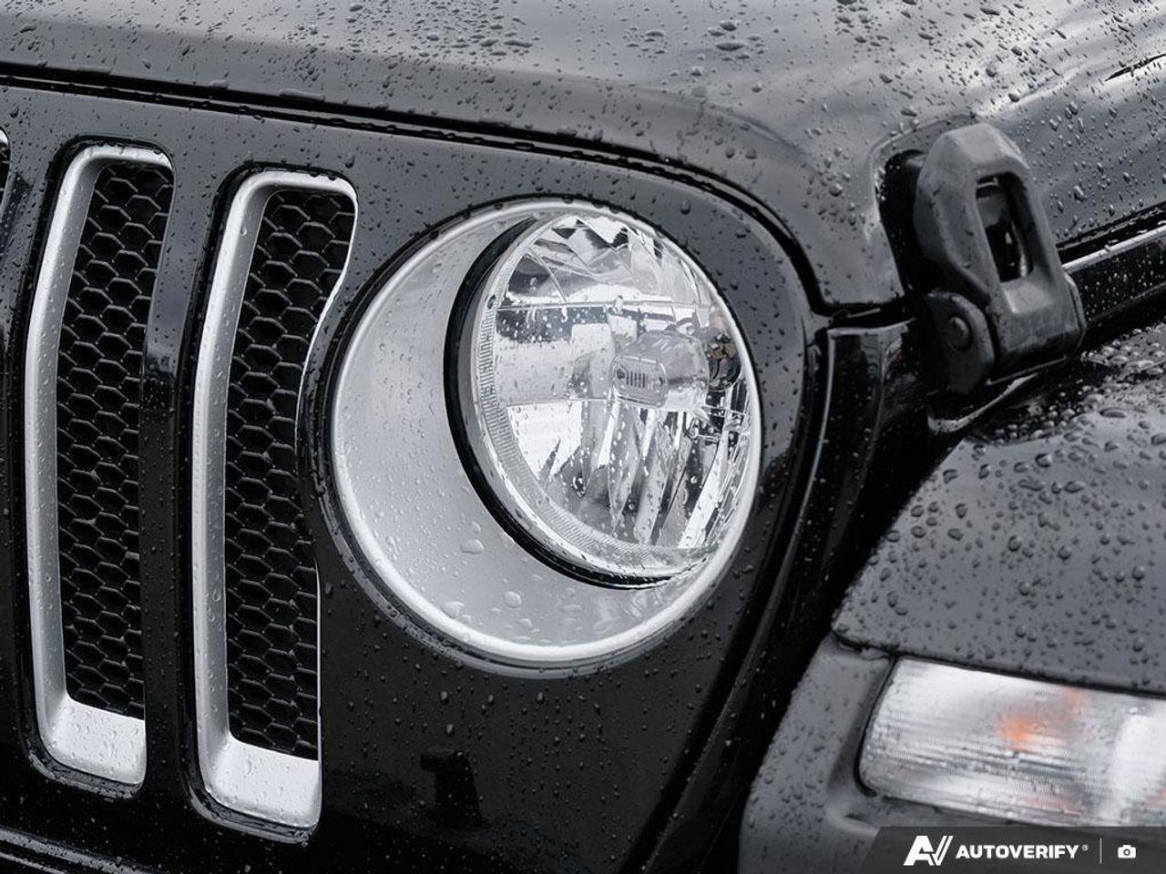 2023 Jeep Wrangler SaharaSAHARA, 2.0T, NAV, HEATED CLOTH, SKYTOP, 1-O Photo