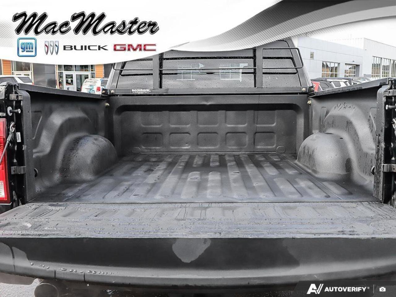 2023 RAM 1500 Classic SLTSLT, HEMI, V8, 4X4, CLOTH, REMOTE START, 1-OWNE Photo