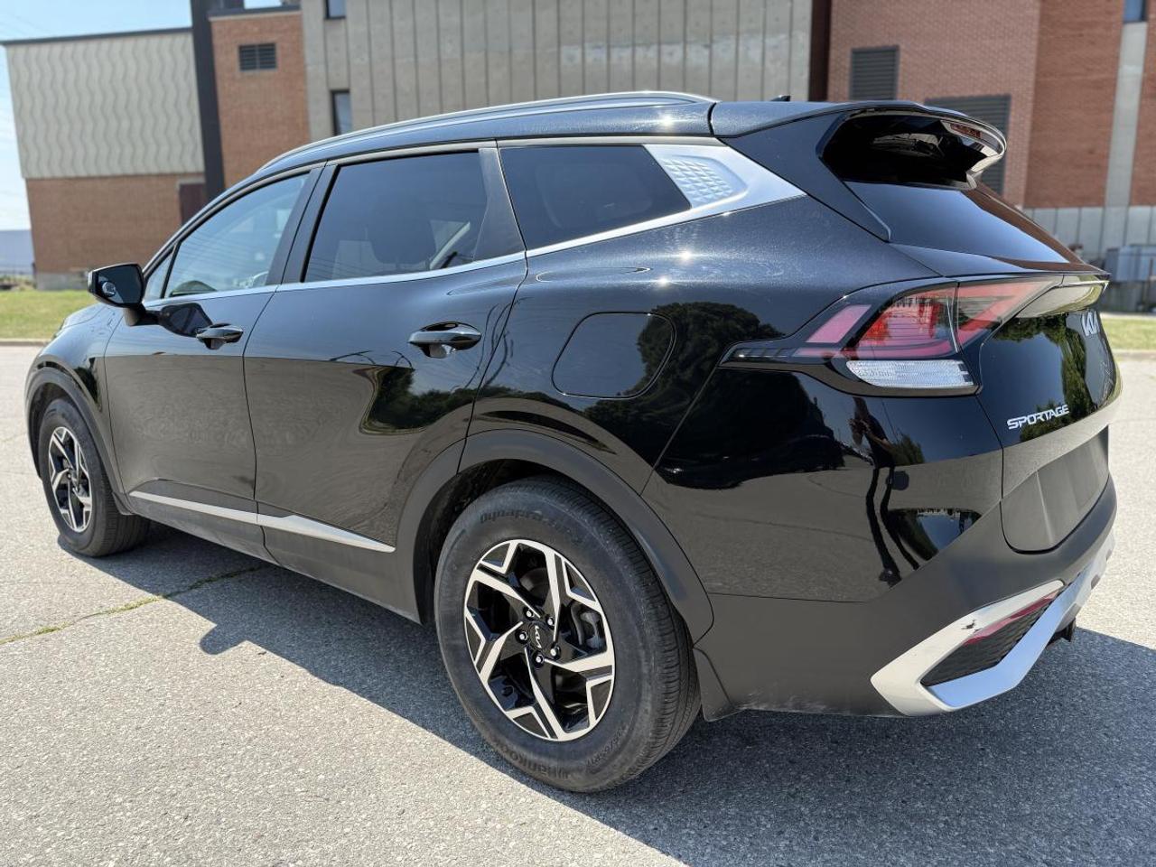 2023 Kia Sportage LX FWD Photo3