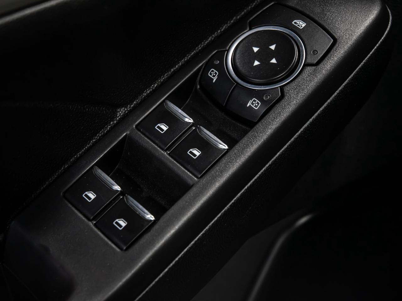 2021 Ford Escape SE AWD BLIND SPOTS REAR VIEW CAMERA Photo