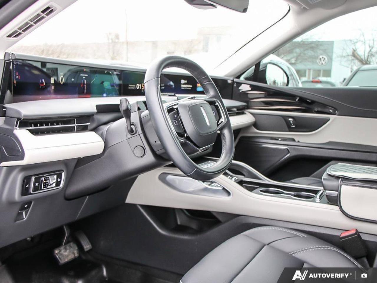 2025 Lincoln Nautilus PremiereONE-OWNER, ACCIDENT-FREE, 360 CAM, 48 SCRE Photo