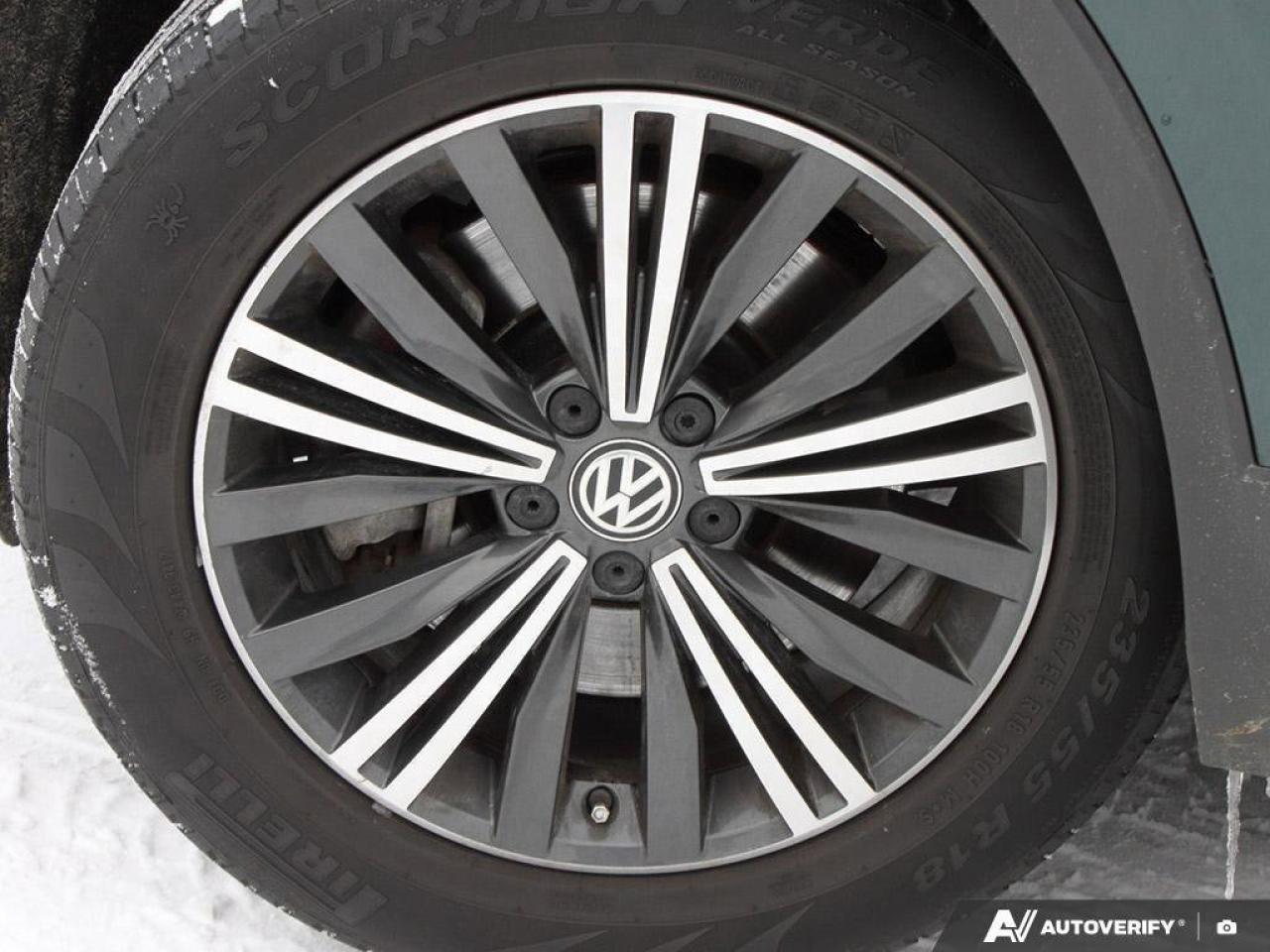 2018 Volkswagen Tiguan HighlineCERTIFIED AS-TRADED, NAVI, HTD SEATS, SUNR Photo