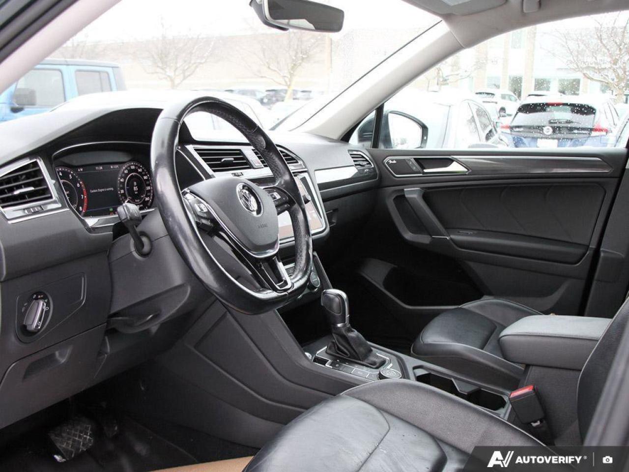 2018 Volkswagen Tiguan HighlineCERTIFIED AS-TRADED, NAVI, HTD SEATS, SUNR Photo