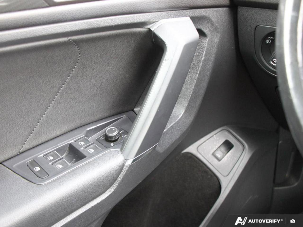 2018 Volkswagen Tiguan HighlineCERTIFIED AS-TRADED, NAVI, HTD SEATS, SUNR Photo