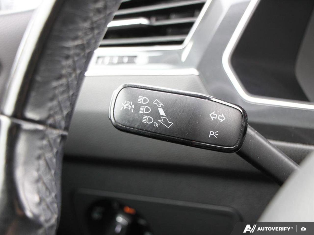 2018 Volkswagen Tiguan HighlineCERTIFIED AS-TRADED, NAVI, HTD SEATS, SUNR Photo