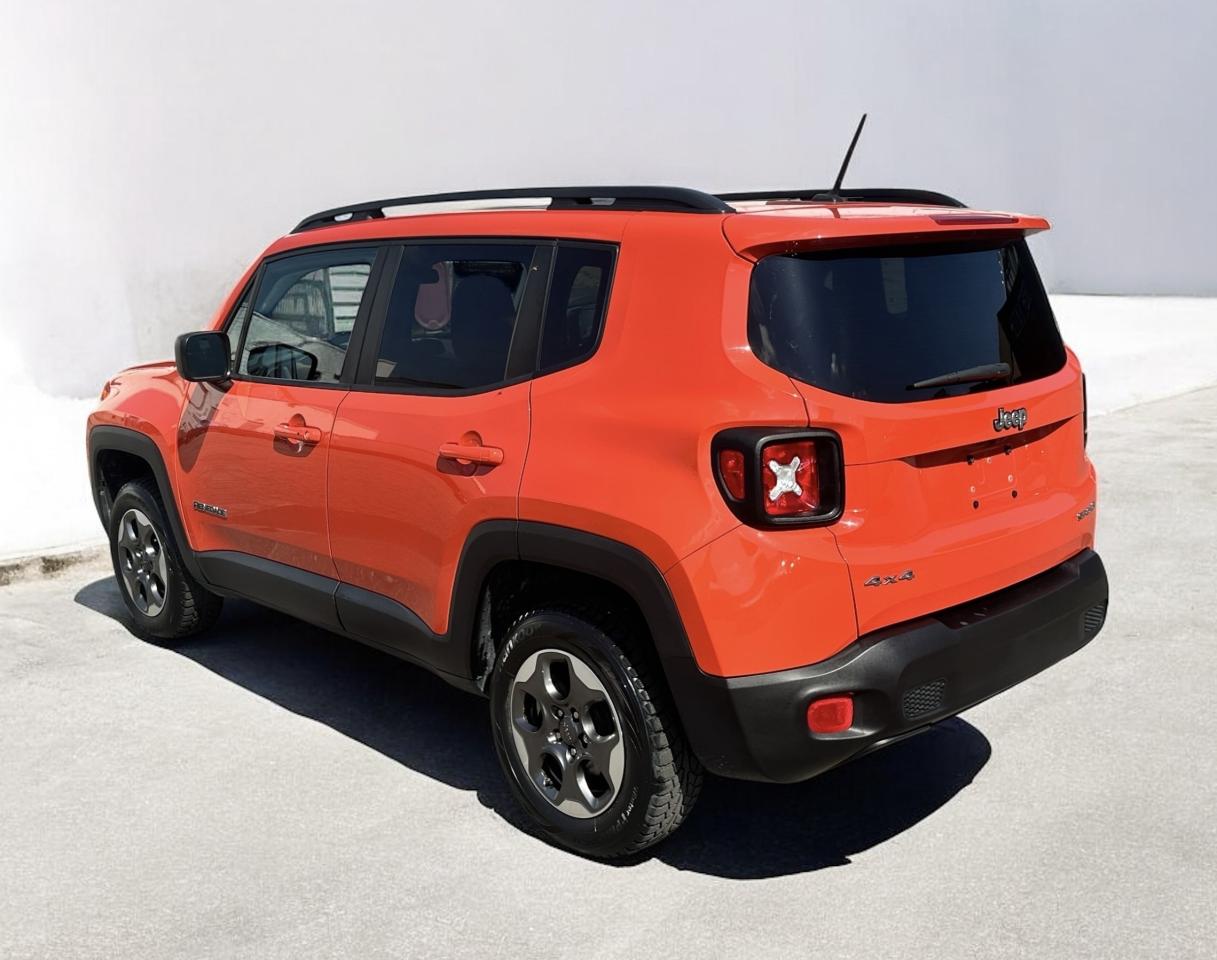 2017 Jeep Renegade 4WD ~ Sport ~ Sky Roof ~ No Accidents ~ Certified Photo