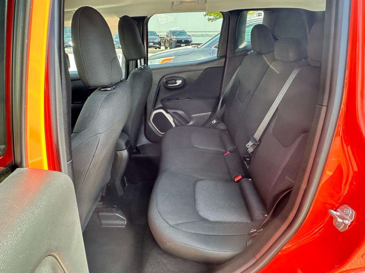 2017 Jeep Renegade 4WD ~ Sport ~ Sky Roof ~ No Accidents ~ Certified Photo