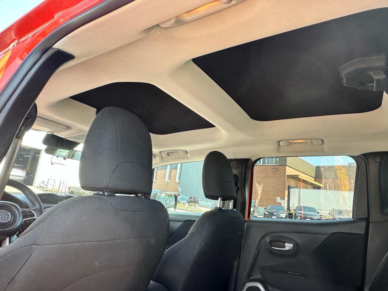 2017 Jeep Renegade 4WD ~ Sport ~ Sky Roof ~ No Accidents ~ Certified Photo