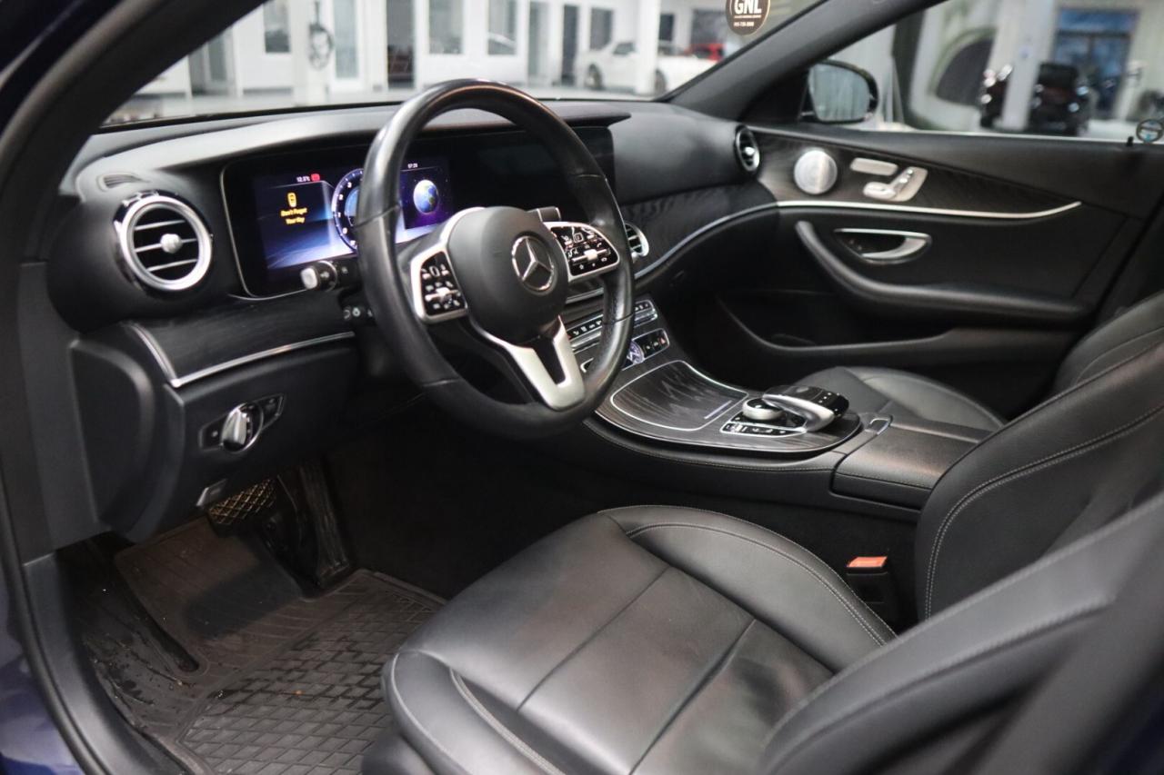 2019 Mercedes-Benz E-Class E 450 4MATIC  ONE OWNER NO ACCIDENTS  FULL SERVICE Photo4