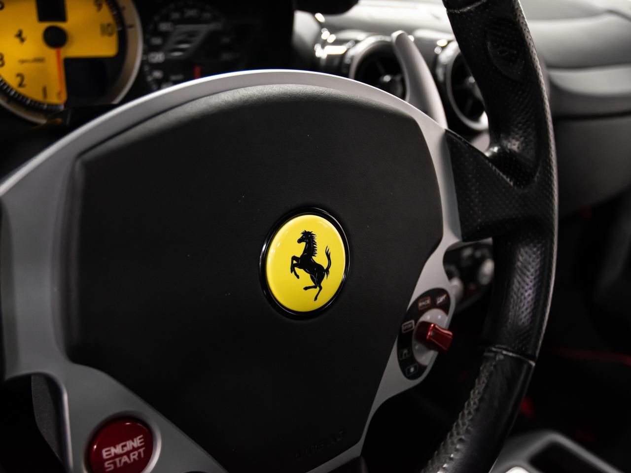 2006 Ferrari 430 F1 TRANSMISSION REAR VIEW CAMERA PADDLE SHIFTERS Photo