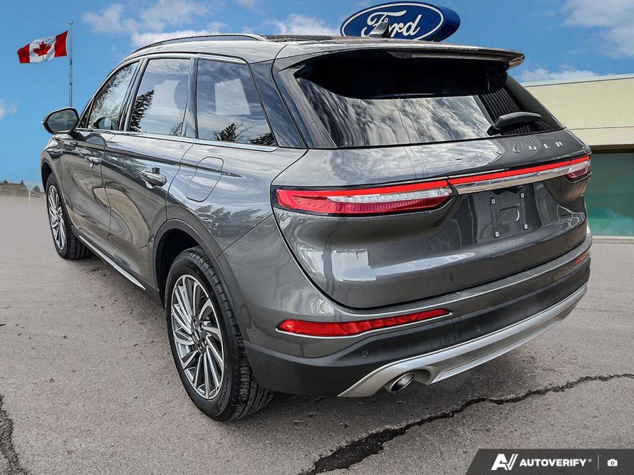 2025 Lincoln Corsair Reserve   DEMO   MOONROOF   HTD STEER WHEEL DEMO Photo4