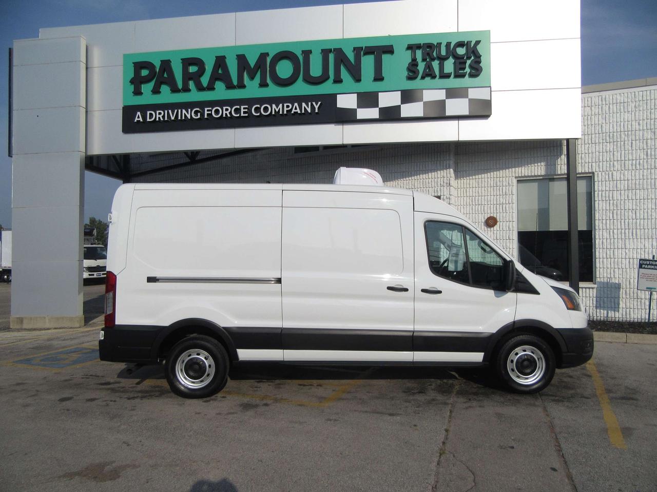 2022 Ford Transit T-250 MEDIUM ROOF EXT CARGO VAN / NEW REEFER Photo