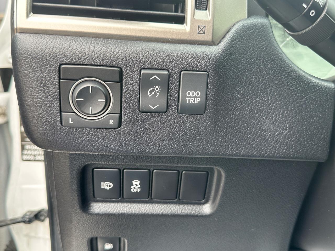 2015 Lexus GX 460 LEATHER ~ SUNROOF ~ SAFETY INCLUDED Photo