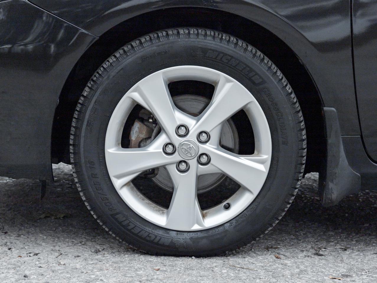 2012 Toyota Corolla 4dr Sdn Auto LE  AS IS  AS TRADED Photo3