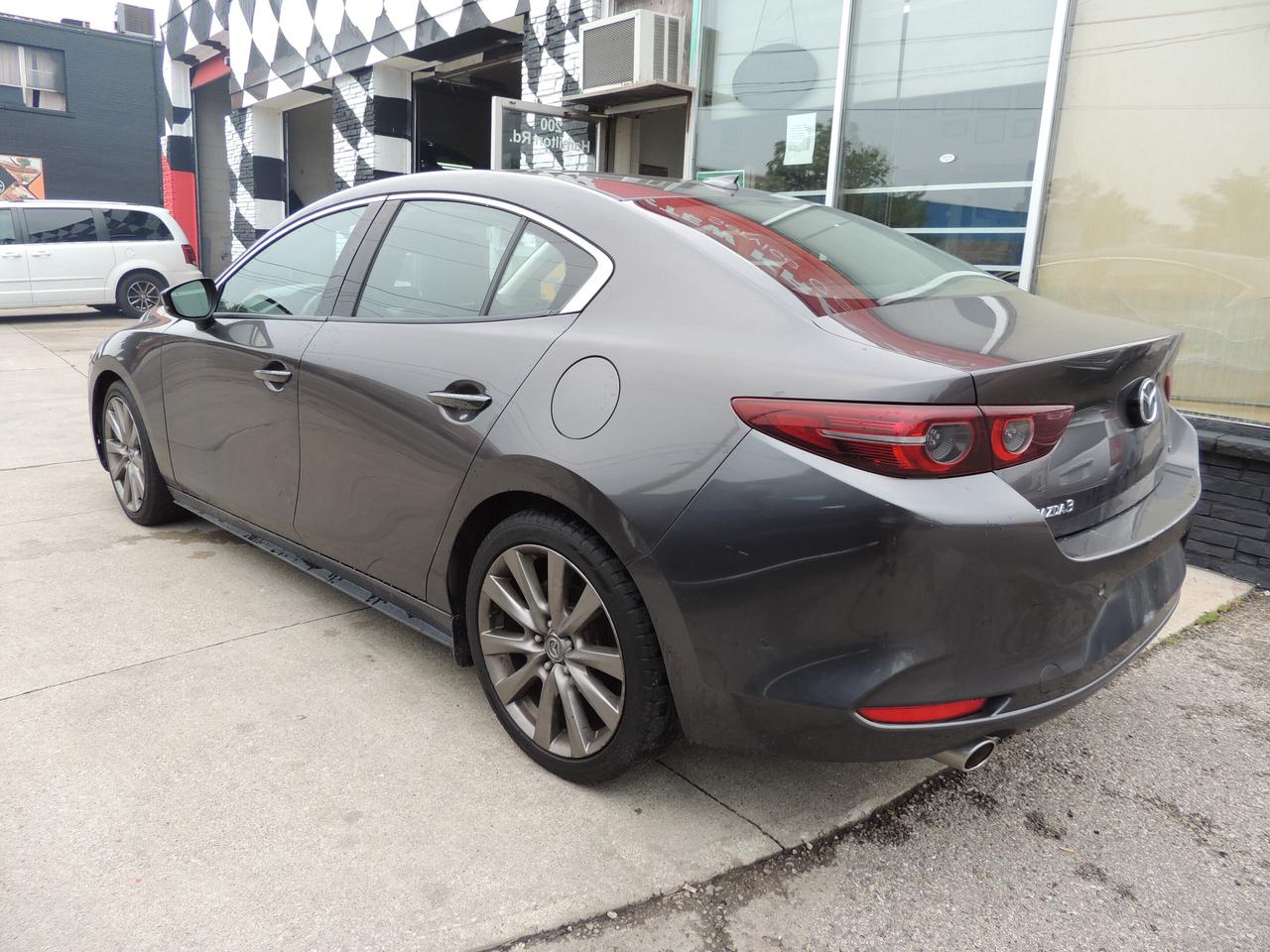 2019 Mazda MAZDA3  Photo2