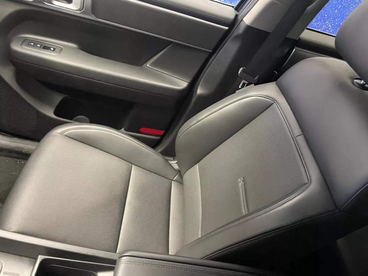 2025 Hyundai Santa Fe Hybrid PREFERRED Photo