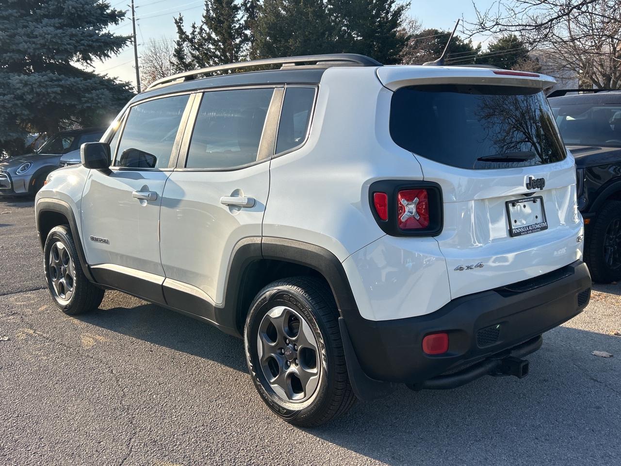 2016 Jeep Renegade 4WD MANUAL, NAVI,4 NEW TIRES/ ALL NEW BRAKES, Photo