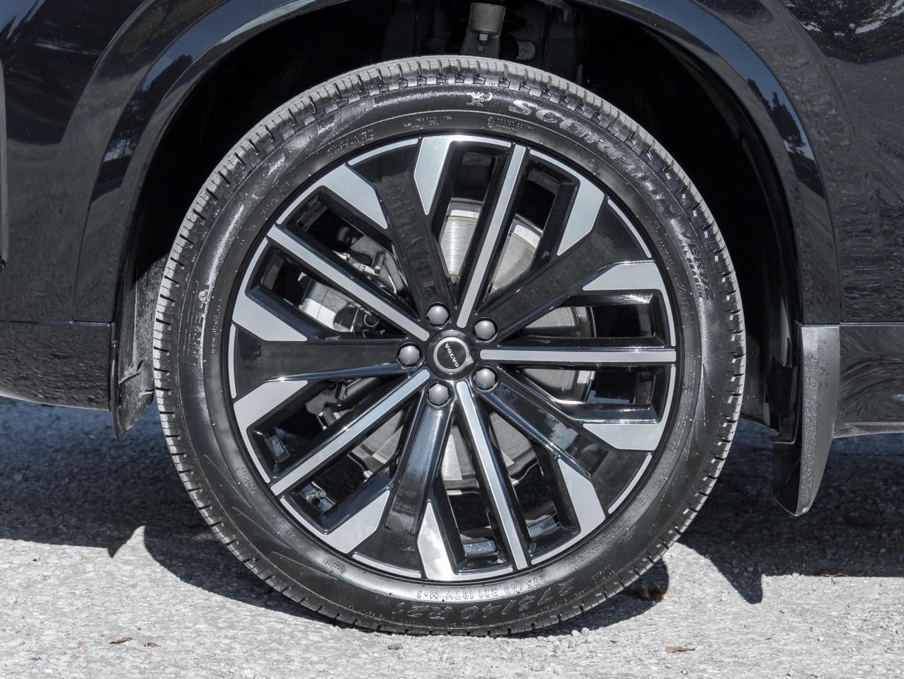 2025 Volvo XC90 2025.5 B6 AWD 7-Seater-NEARLY NEW-21" ALLOY WHEELS Photo3