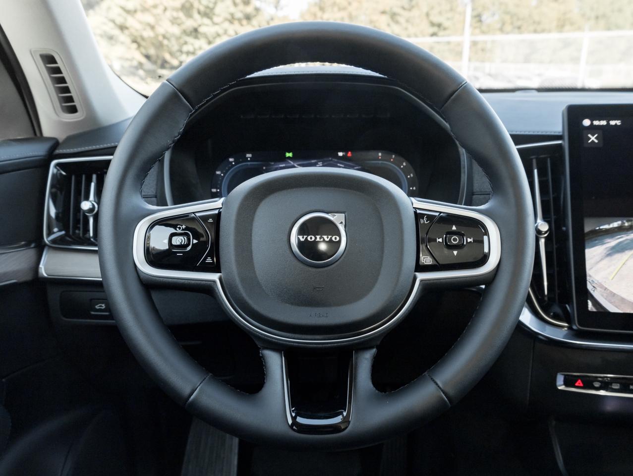 2025 Volvo XC90 2025.5 B6 AWD 7-Seater-NEARLY NEW-21" ALLOY WHEELS Photo