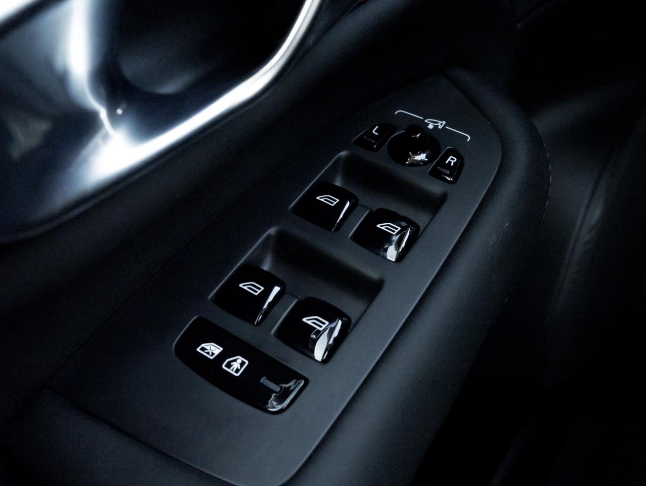 2025 Volvo XC90 2025.5 B6 AWD 7-Seater-NEARLY NEW-21" ALLOY WHEELS Photo