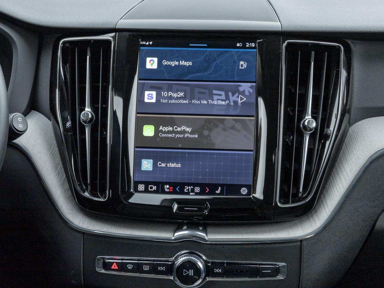 2025 Volvo XC60 B5 AWD Plus Dark Theme NEARLY NEW  CPO Photo