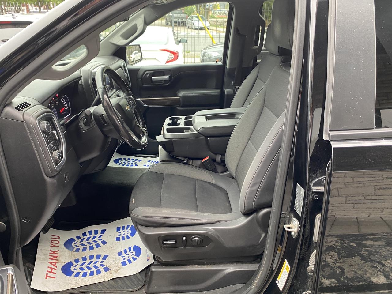 2019 Chevrolet Silverado 1500 4WD Crew Cab 157  LT Photo4