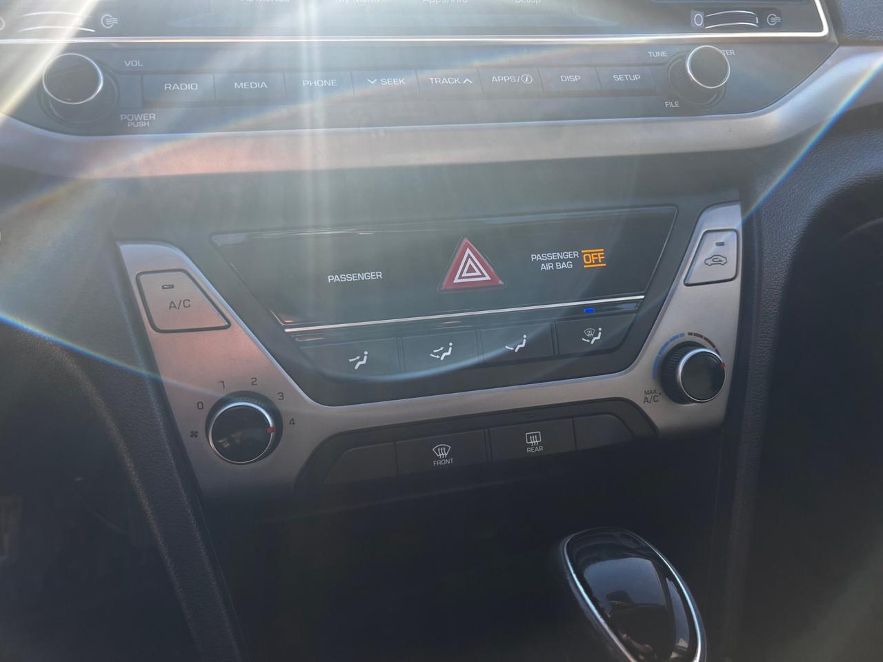 2018 Hyundai Elantra GL SE Auto Photo