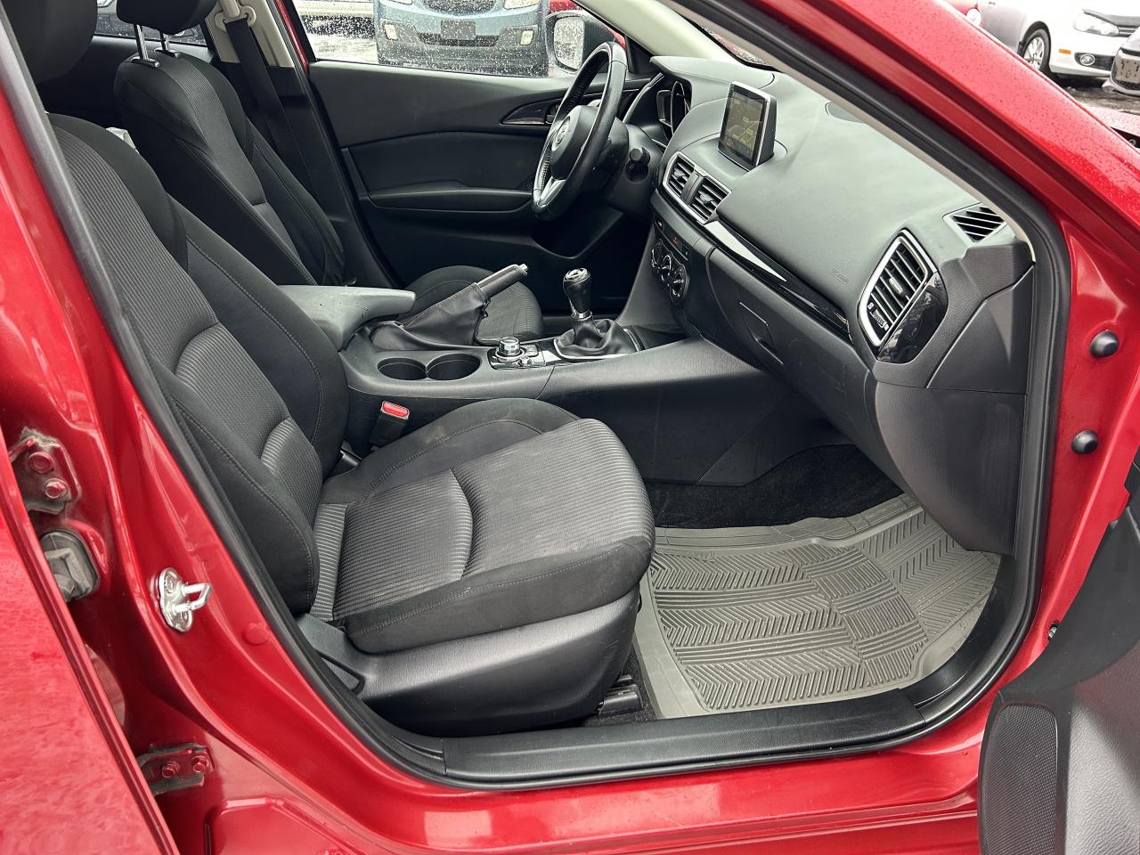 2015 Mazda Mazda3 Sport GS Photo