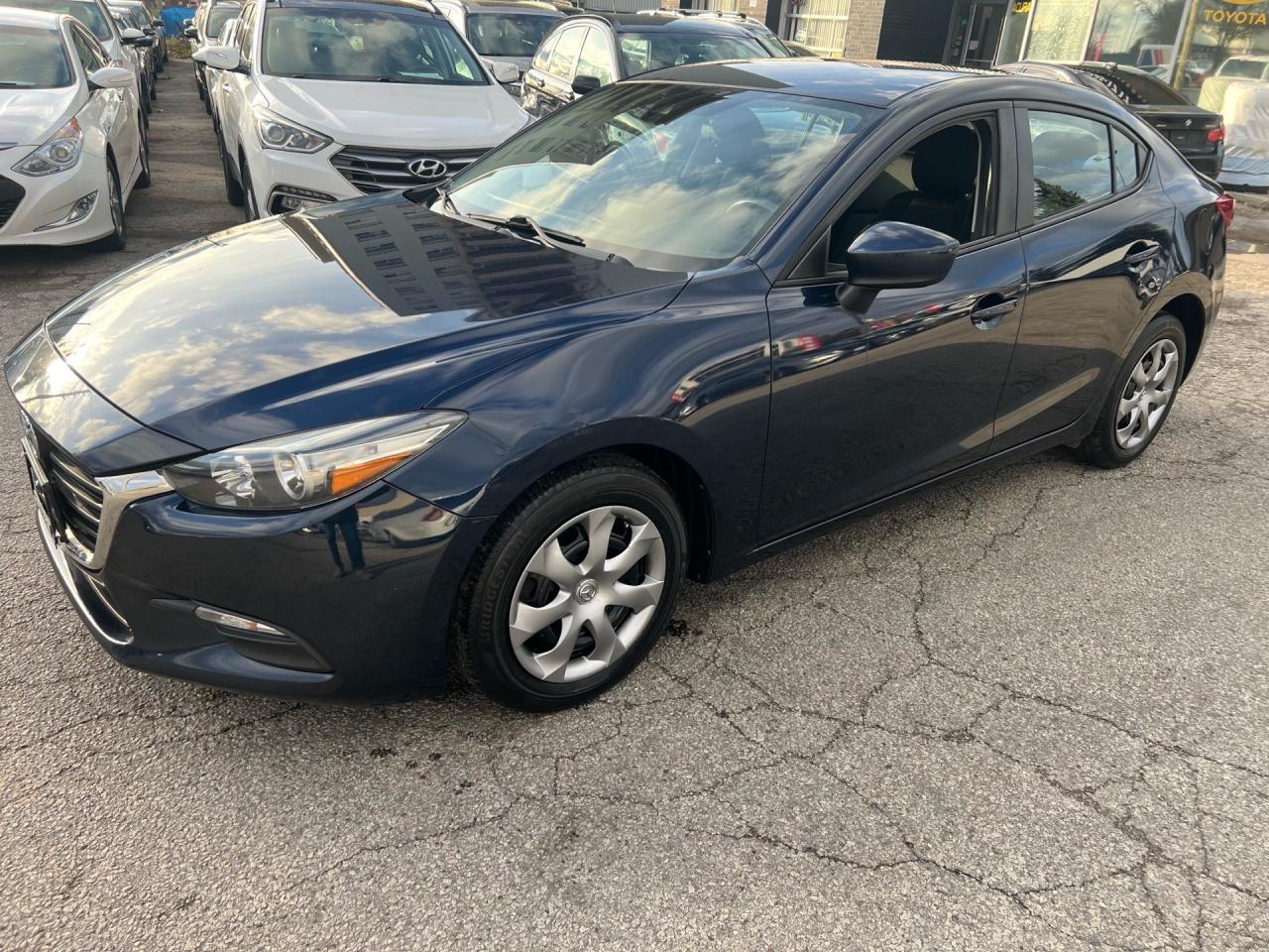 2018 Mazda MAZDA3 GX Photo0