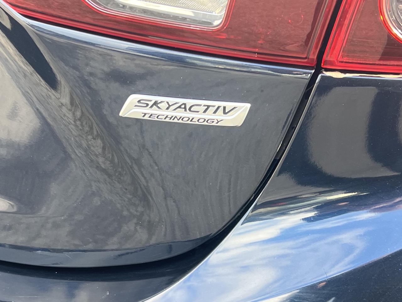 2018 Mazda MAZDA3 GX Photo