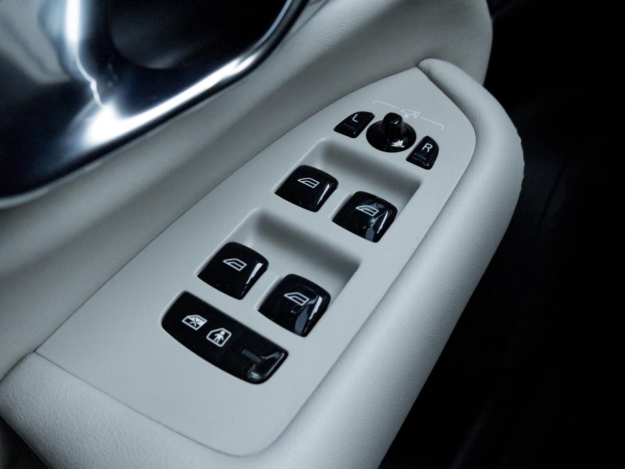 2021 Volvo XC90 T6 AWD R-Design  AIR SUSPENSION  B & WILKINS  CPO Photo