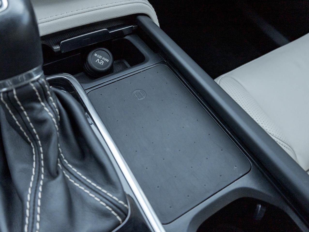 2021 Volvo XC90 T6 AWD R-Design  AIR SUSPENSION  B & WILKINS  CPO Photo