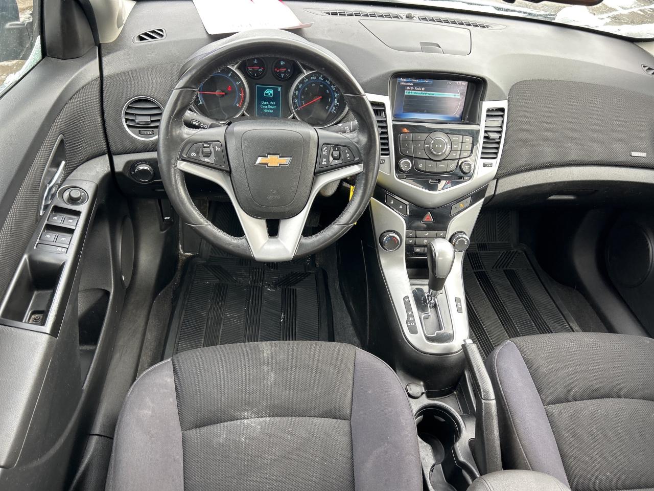 2014 Chevrolet Cruze LT, CLEAN CARFAX, REMOTE START, BACK UP CAMERA! Photo