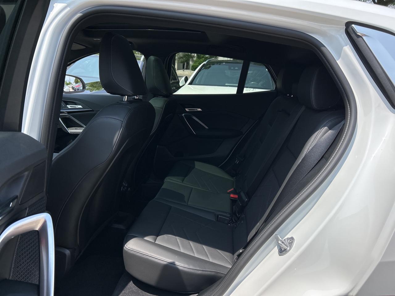 2025 BMW X2 PANOROOF,CARPLAY,ANDROID AUTO, REMOTE STARTER Photo