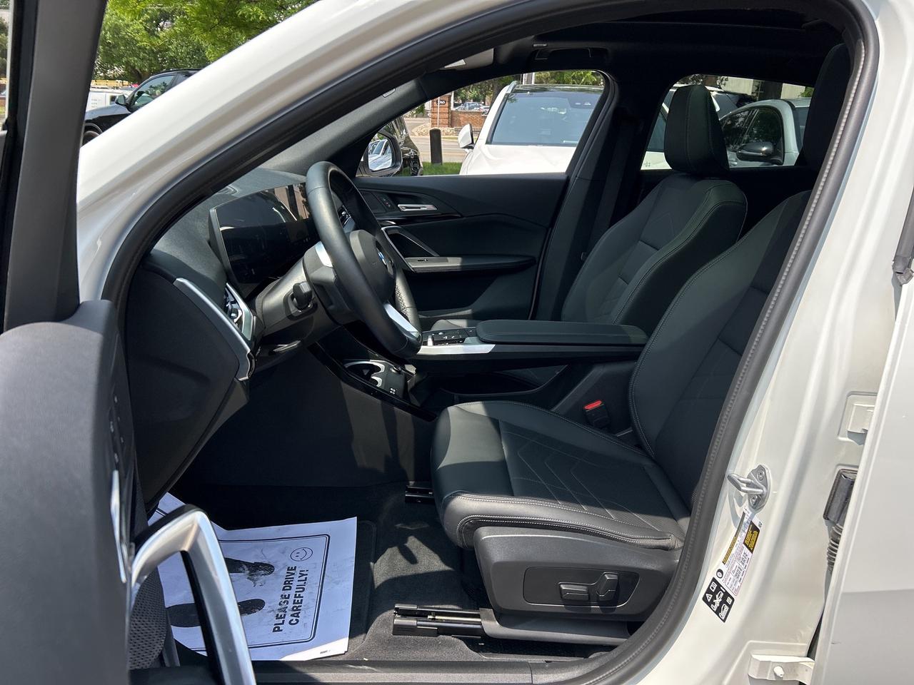 2025 BMW X2 PANOROOF,CARPLAY,ANDROID AUTO, REMOTE STARTER Photo