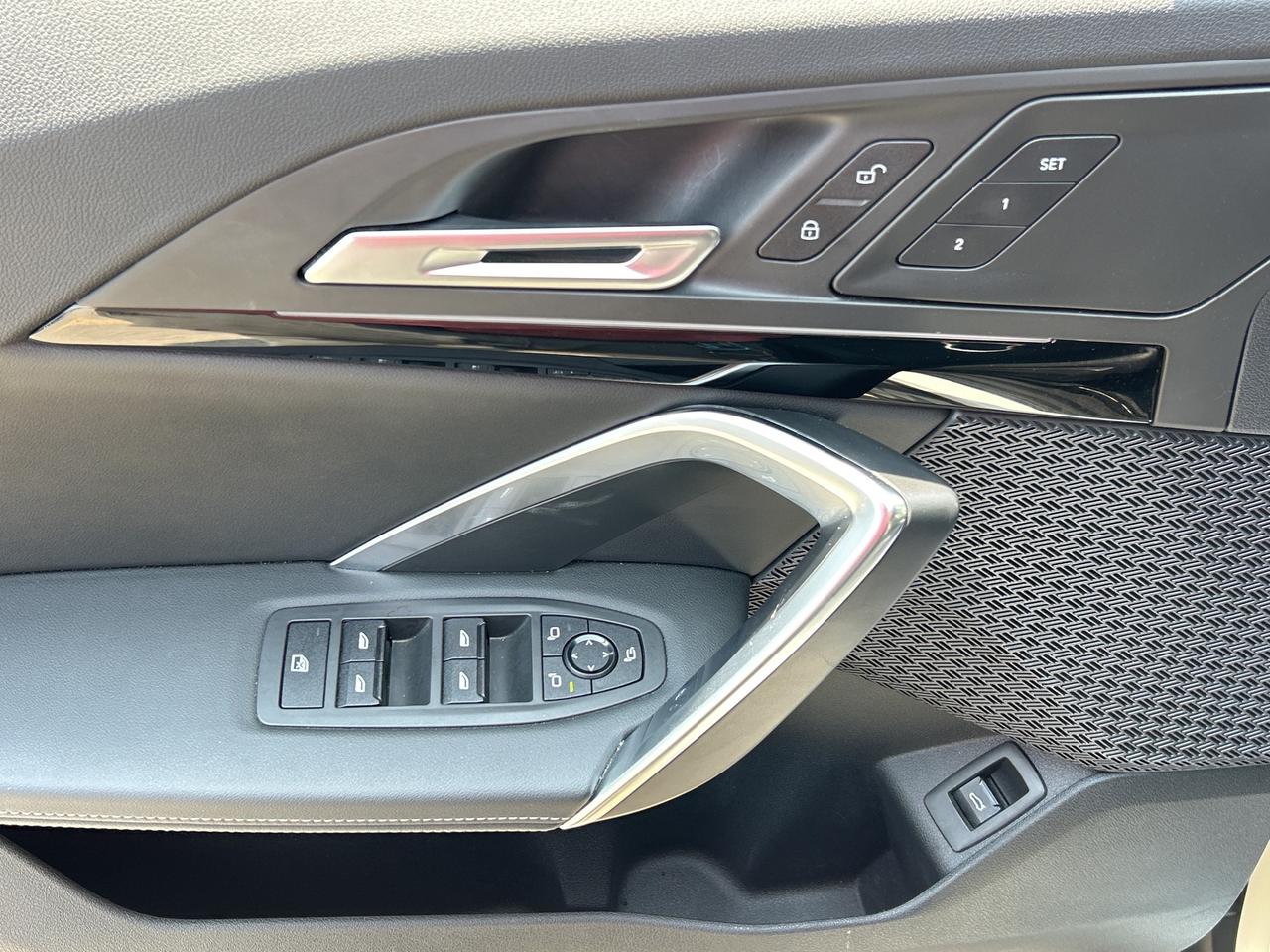 2025 BMW X2 PANOROOF,CARPLAY,ANDROID AUTO, REMOTE STARTER Photo