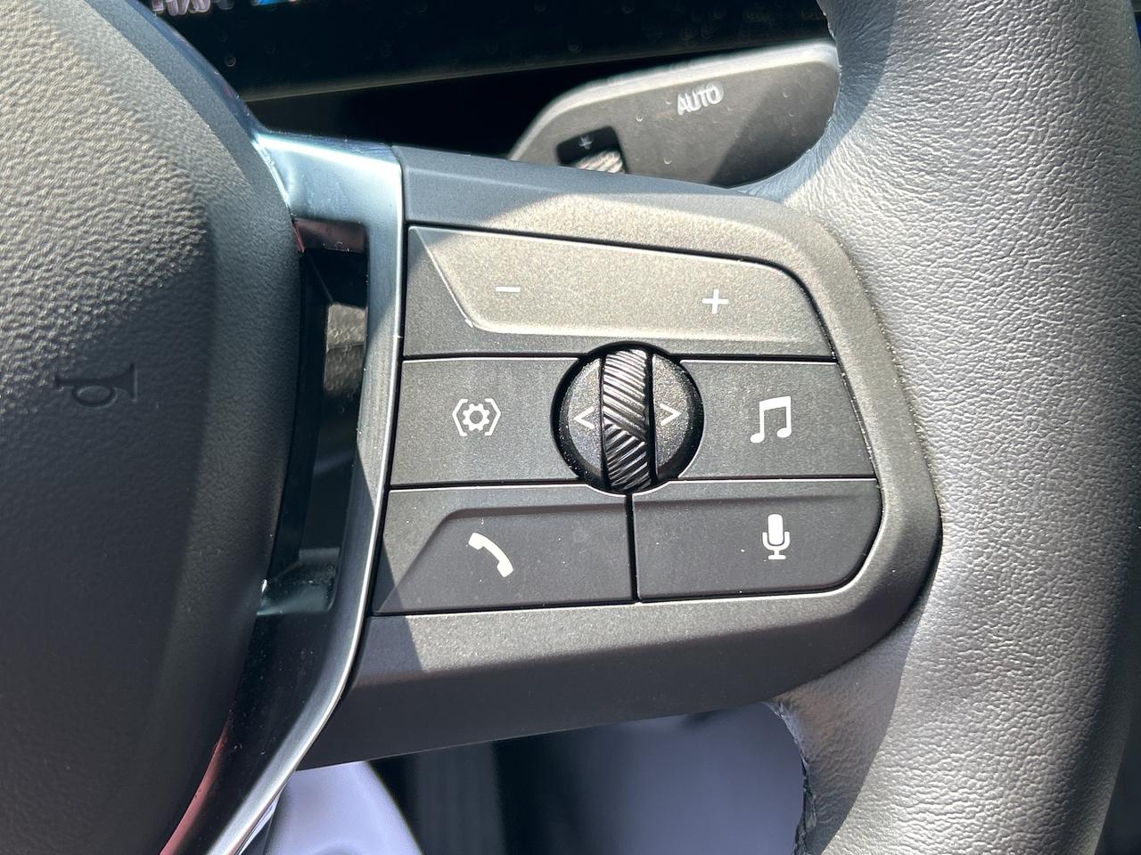 2025 BMW X2 PANOROOF,CARPLAY,ANDROID AUTO, REMOTE STARTER Photo