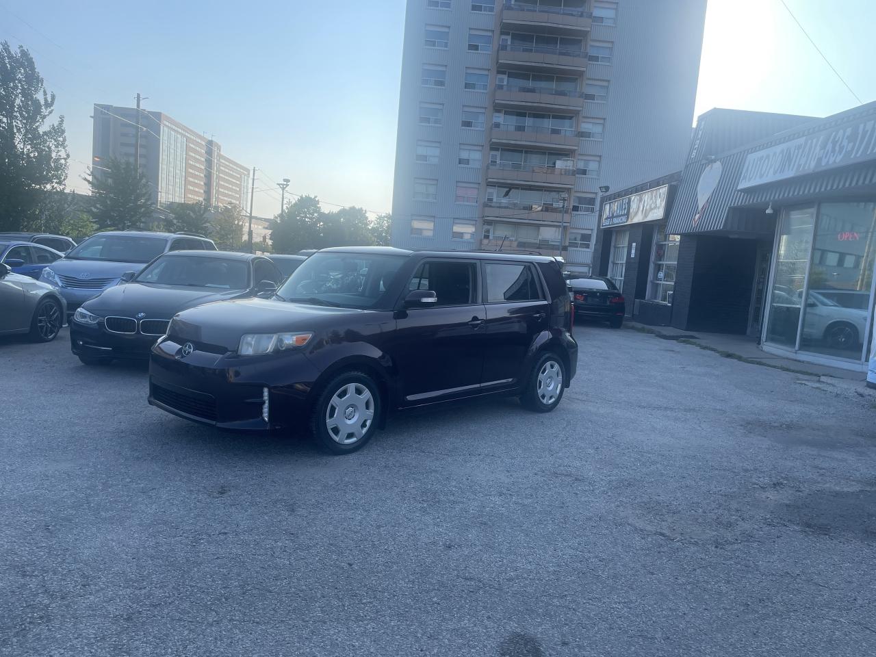 2015 Scion xB 5DR HB AUTO Photo3