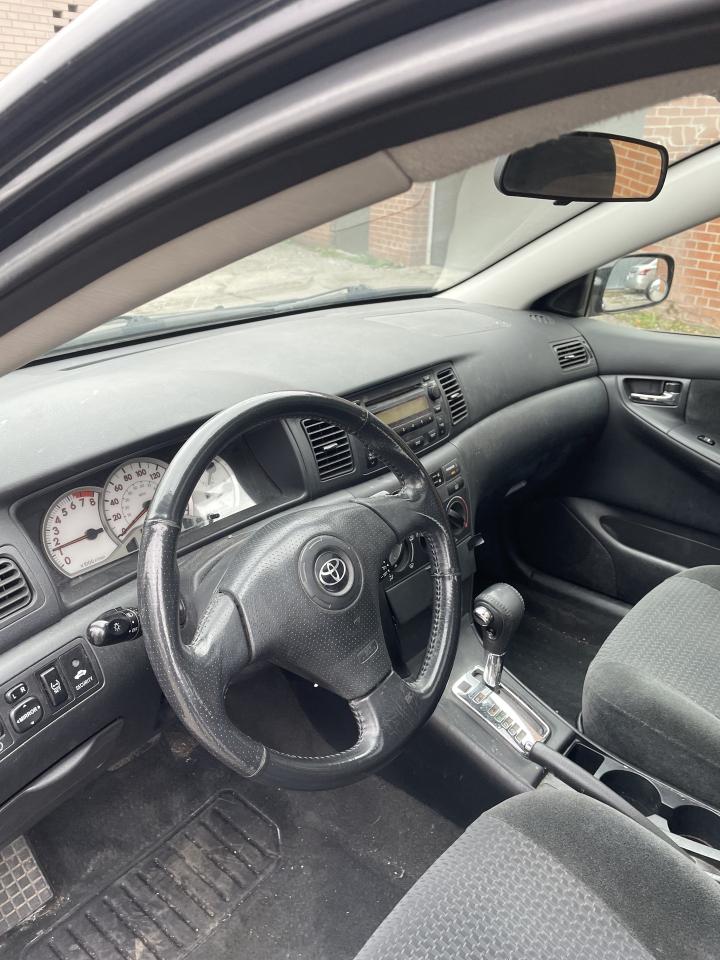 2005 Toyota Corolla S  Sdn Sport Auto SUNROOF ALLOYS POWER OPTIONS Photo