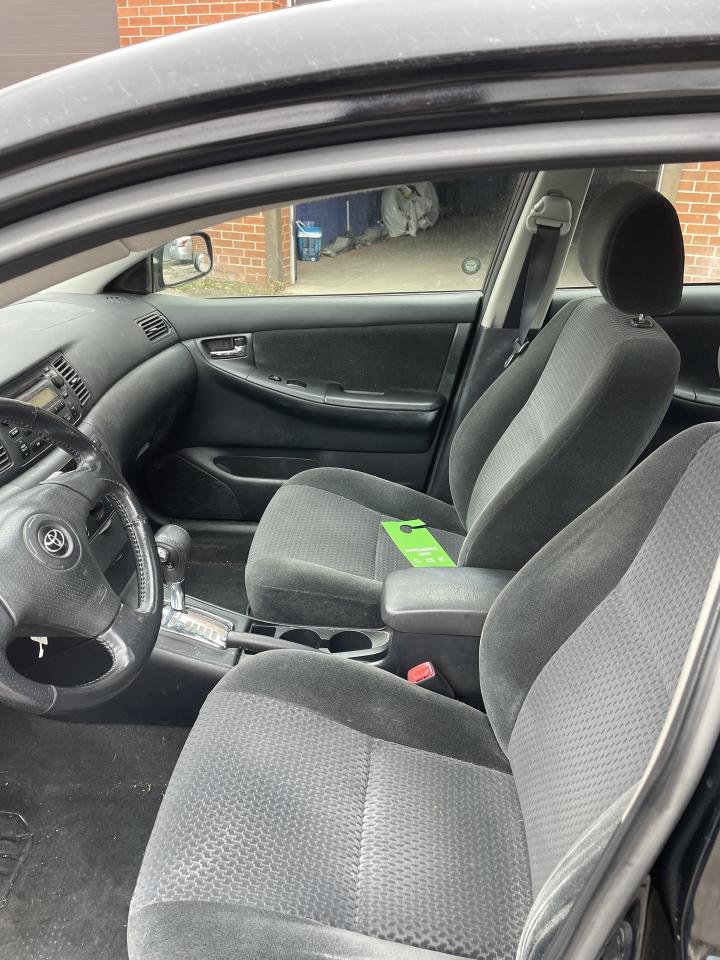2005 Toyota Corolla S  Sdn Sport Auto SUNROOF ALLOYS POWER OPTIONS Photo
