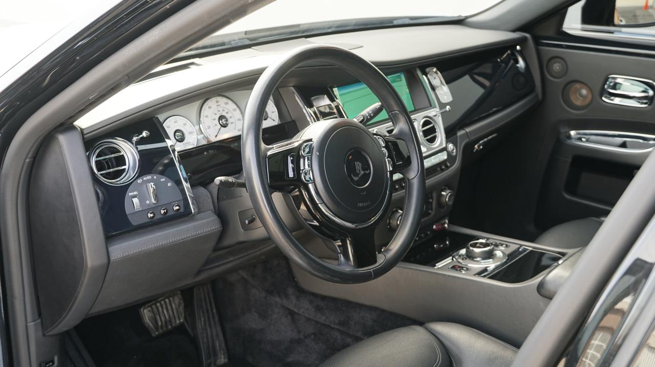 2015 Rolls-Royce Ghost SERIES II V 12 TWIN-TURBO / HUD / MASSAGE SEATS Photo