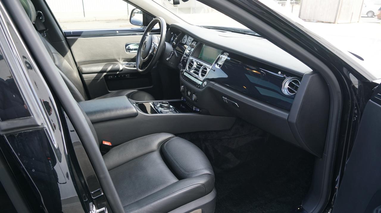 2015 Rolls-Royce Ghost SERIES II V 12 TWIN-TURBO / HUD / MASSAGE SEATS Photo
