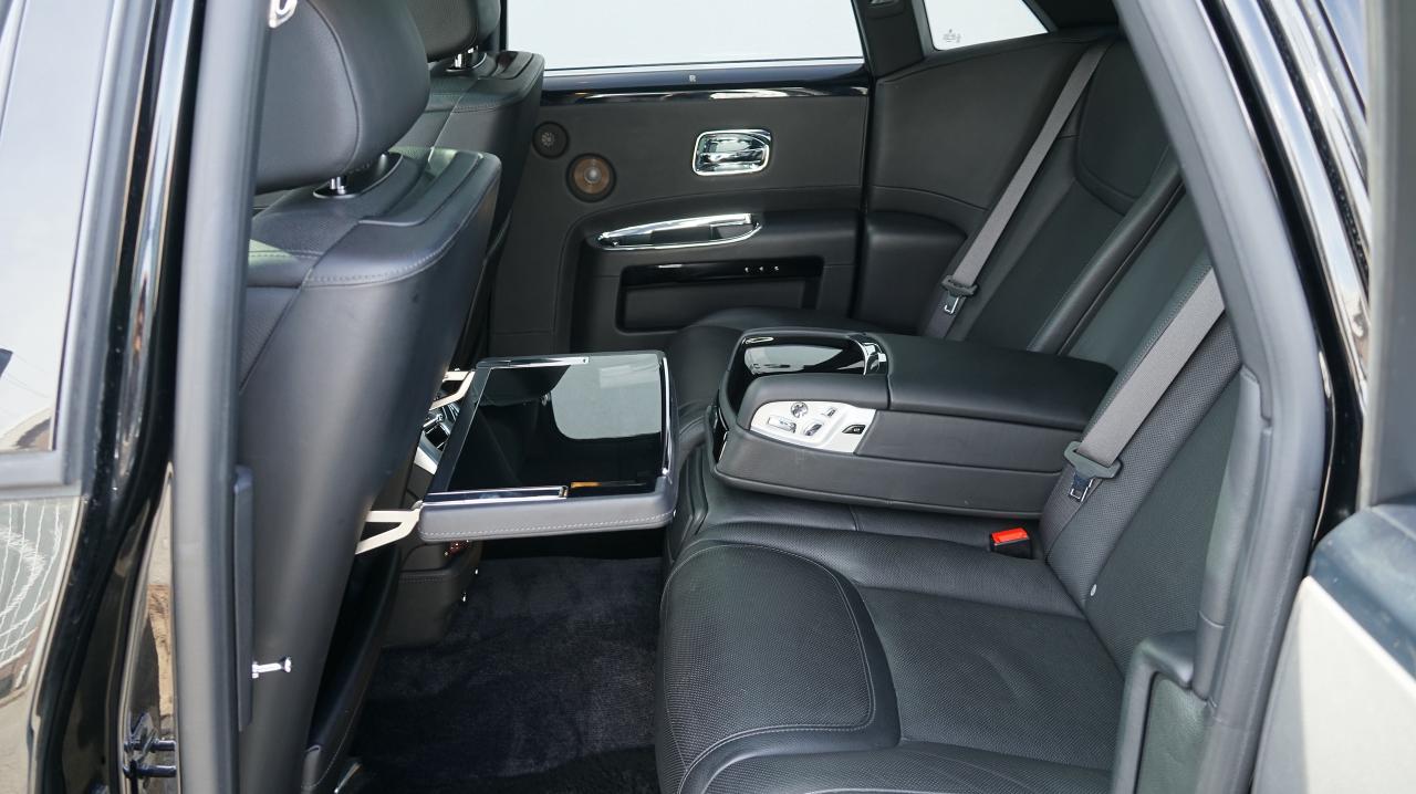 2015 Rolls-Royce Ghost SERIES II V 12 TWIN-TURBO / HUD / MASSAGE SEATS Photo