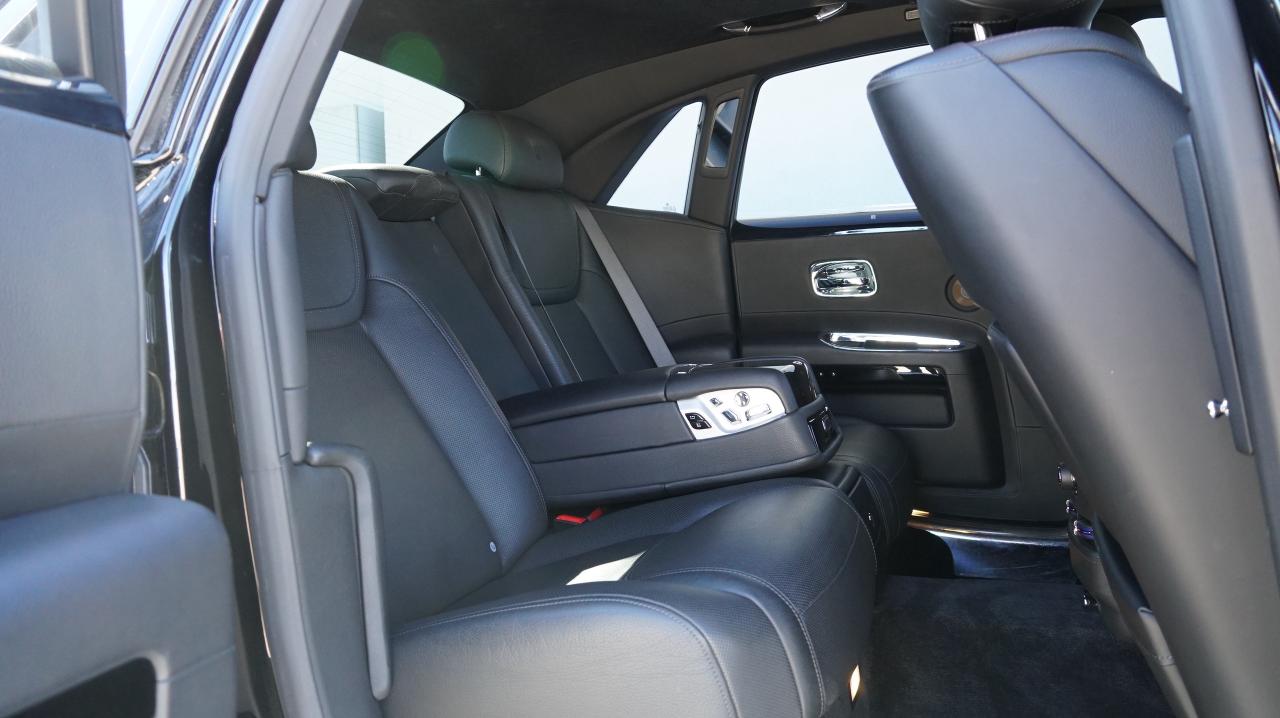 2015 Rolls-Royce Ghost SERIES II V 12 TWIN-TURBO / HUD / MASSAGE SEATS Photo