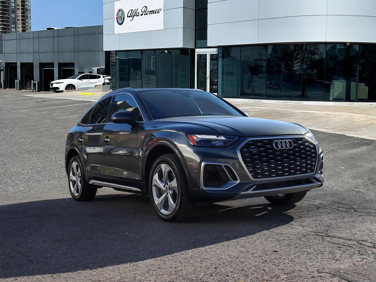 2022 Audi Q5 Sportback 45 2.0T Progressiv quattro 7sp S Tronic Photo2