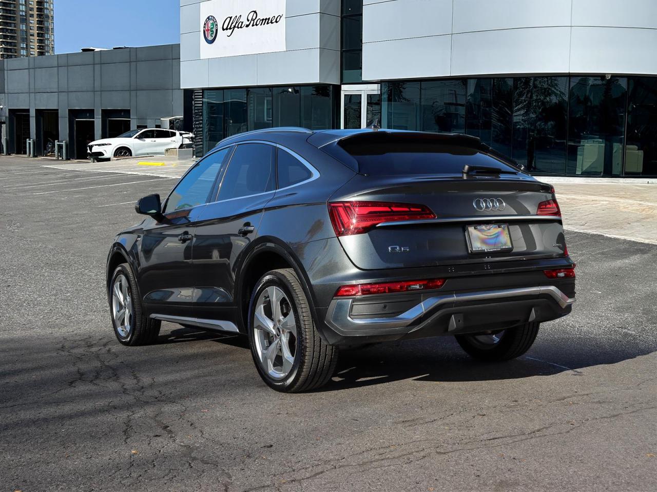 2022 Audi Q5 Sportback 45 2.0T Progressiv quattro 7sp S Tronic Photo