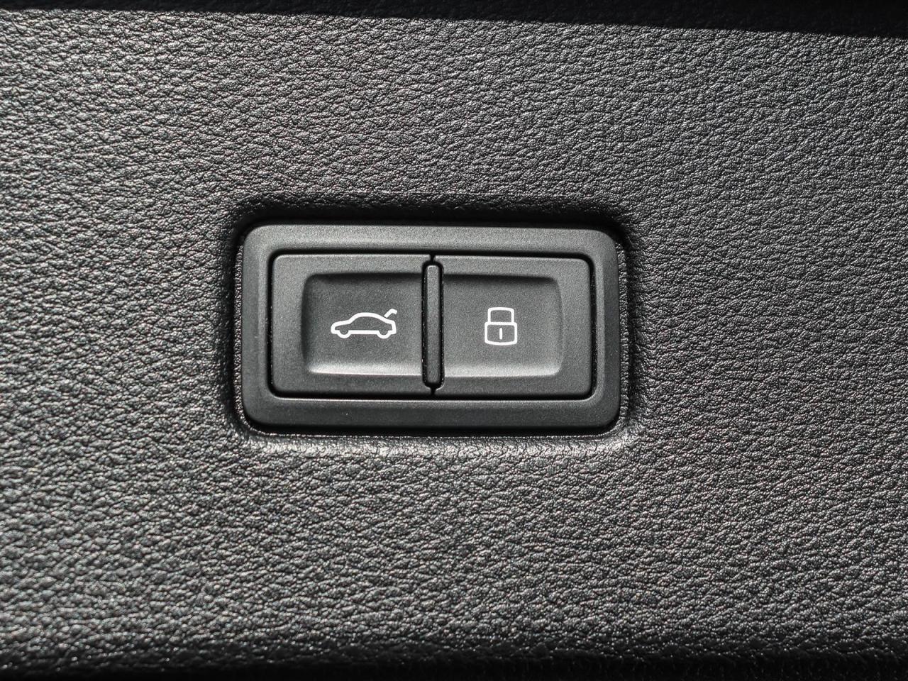 2022 Audi Q5 Sportback 45 2.0T Progressiv quattro 7sp S Tronic Photo